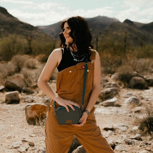 Wrangler Crossbody Bags for Women Shoulder Handbag with Dual Zipper Design - Picture 2 of 6